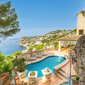 https://villa-cala-llamp.balearic-islands.net